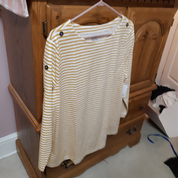 Croft & Barrow Top - Picture 2 of 4